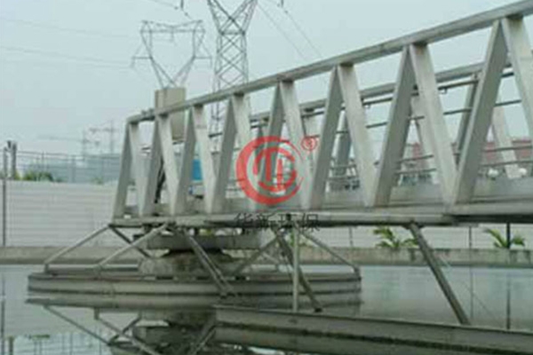 周（zhōu）邊（biān）傳動刮泥（ní）機