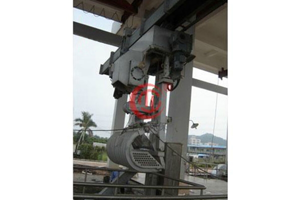 移動式抓鬥（dòu）格柵除汙機